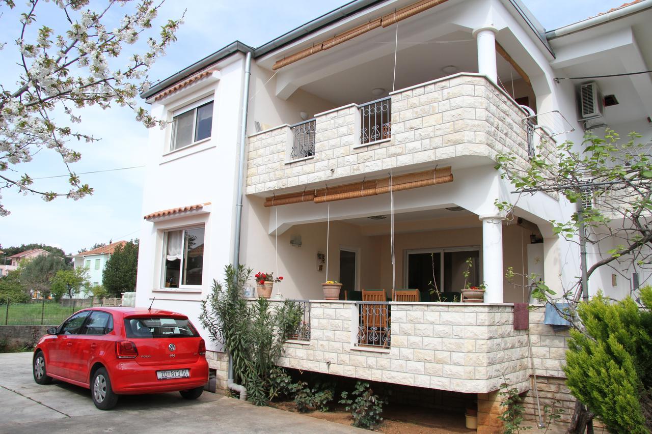 Apartment Paula with Private Jacuzzi Zadar Exterior foto